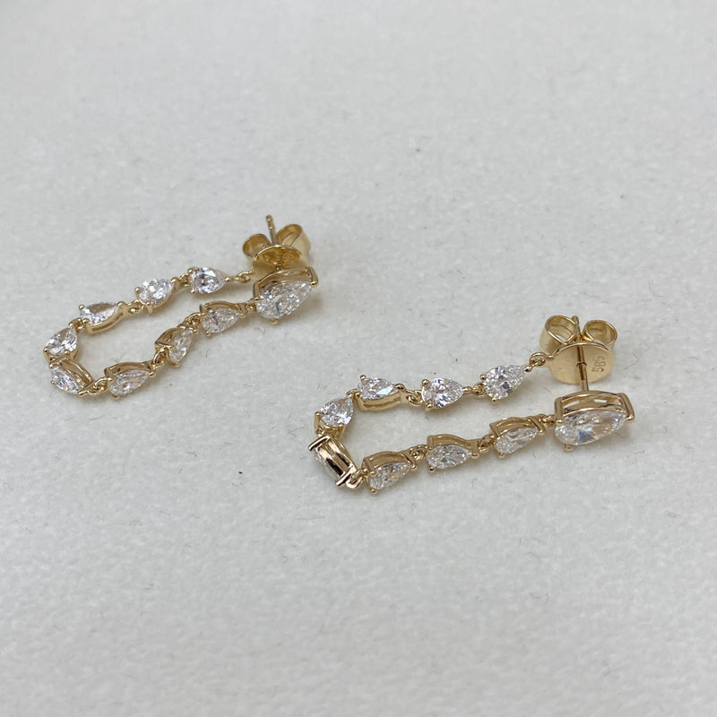 Diamond Dangle Earrings 2.60 ct Yellow Gold