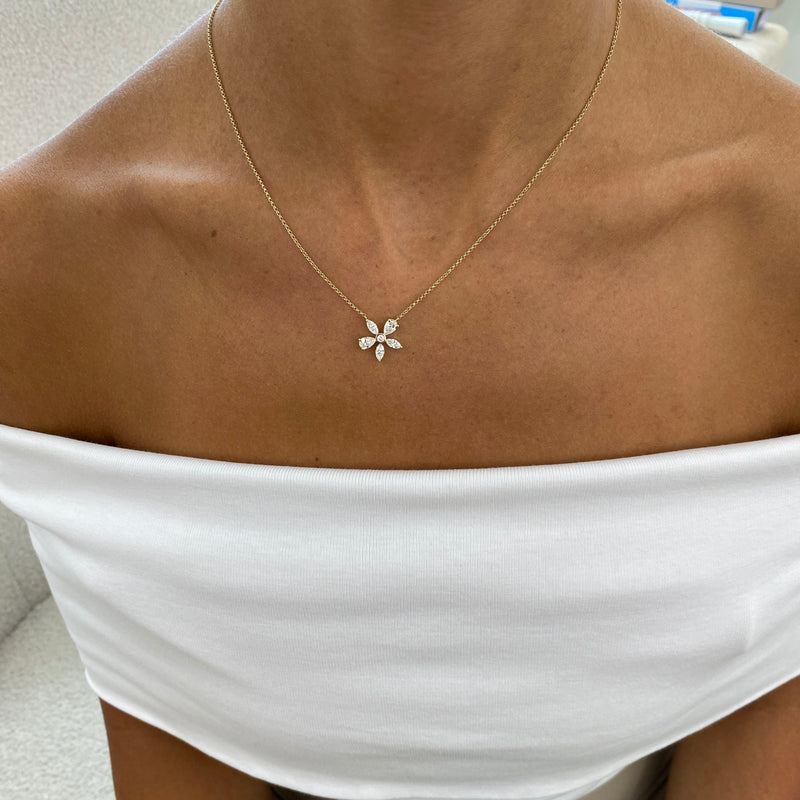 Diamond Pendant Necklace 0.9 ct Yellow Gold