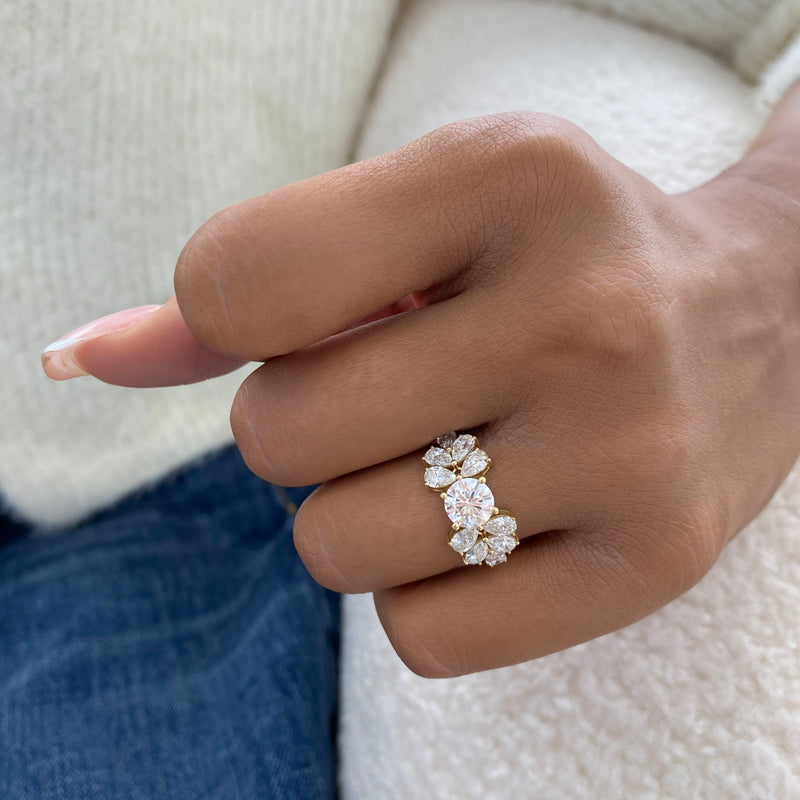 Diamond Cluster Ring 2.50 ct TCW, Yellow Gold