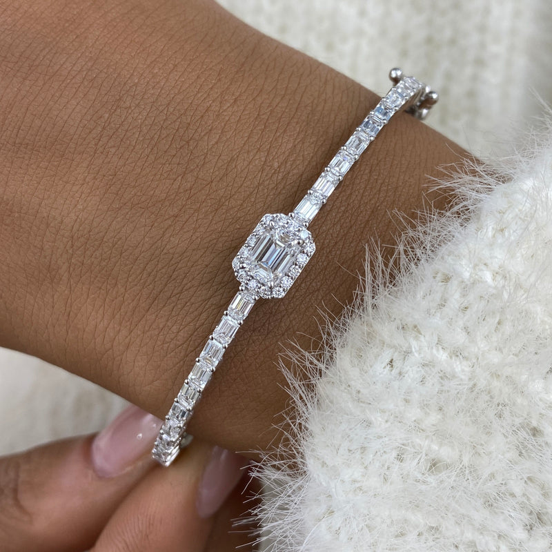 Diamond Bangle Bracelet 2.7 ct White Gold