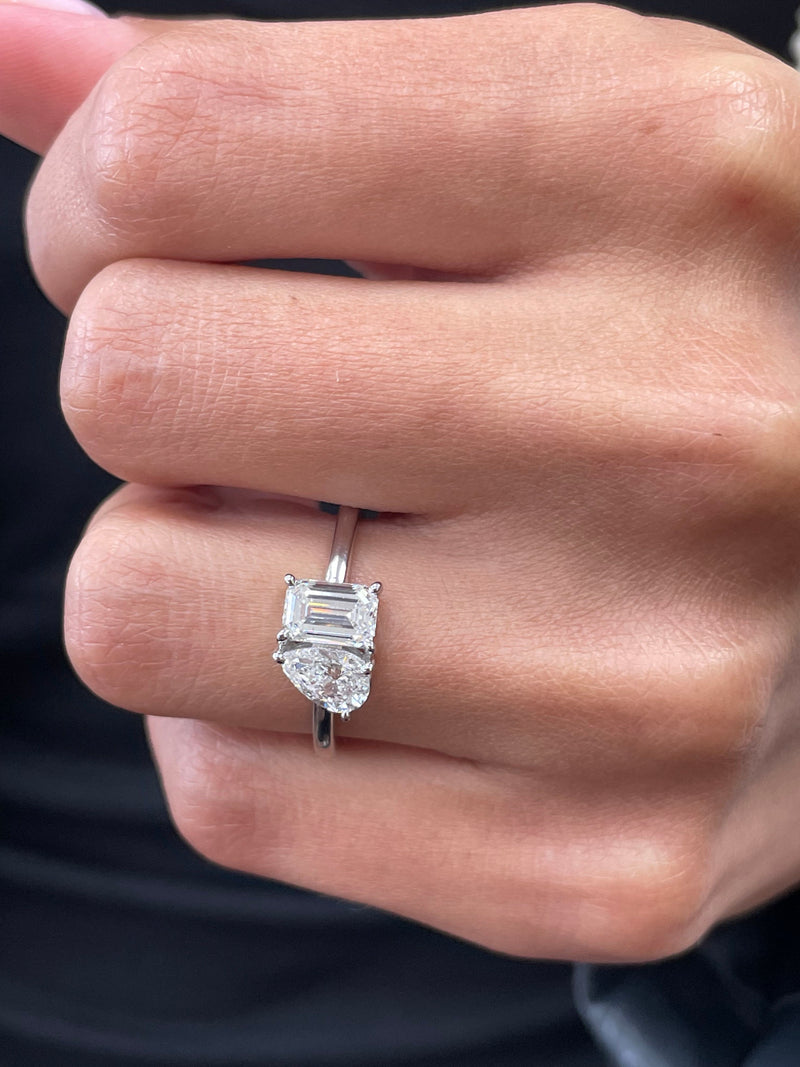 Elegantine Engagement Ring 2 carat, 18K gold