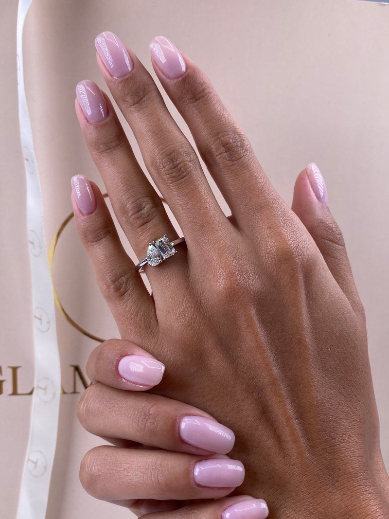 Elegantine Engagement Ring 3.04 carat, 18K gold