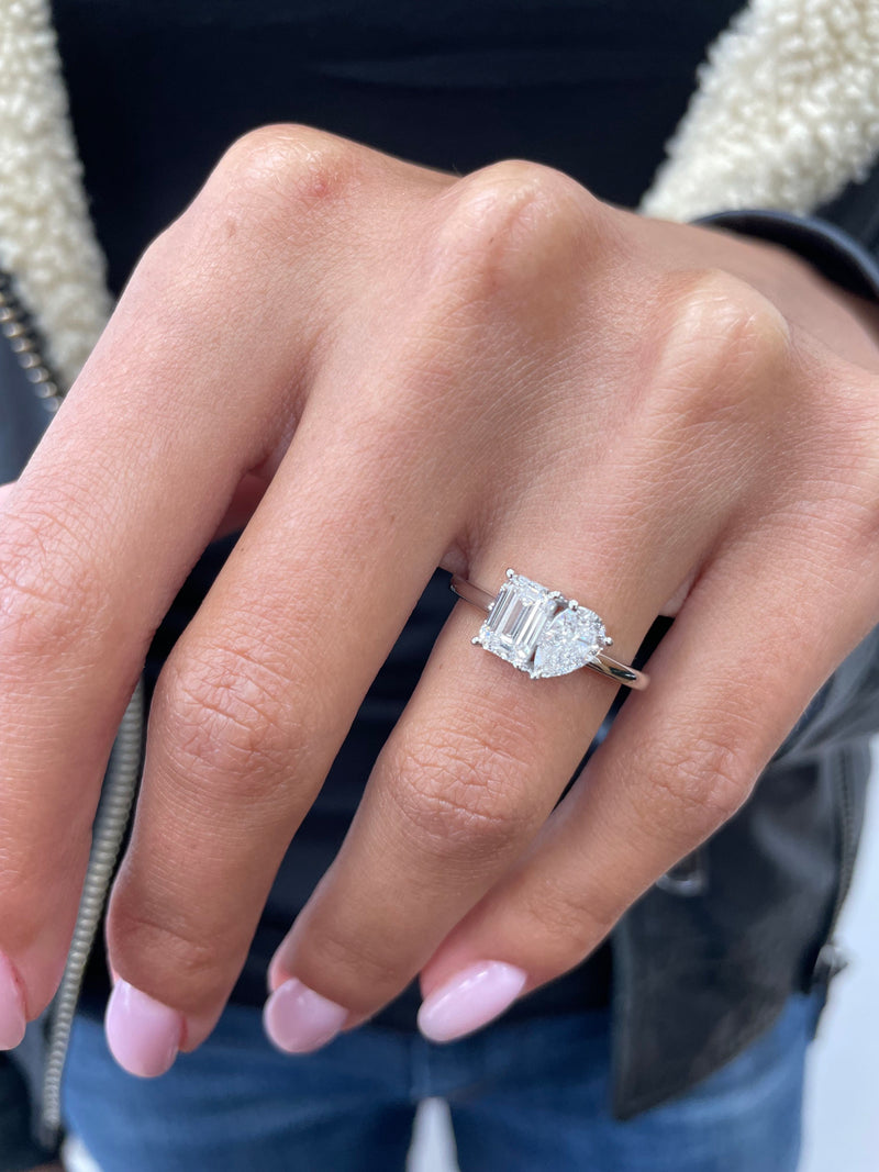 Elegantine Engagement Ring 3.04 carat, 18K gold