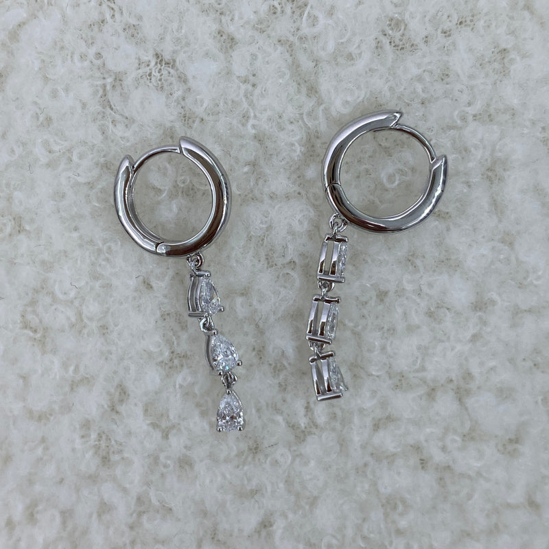 Diamond Dangle Earrings 0.6 ct White Gold