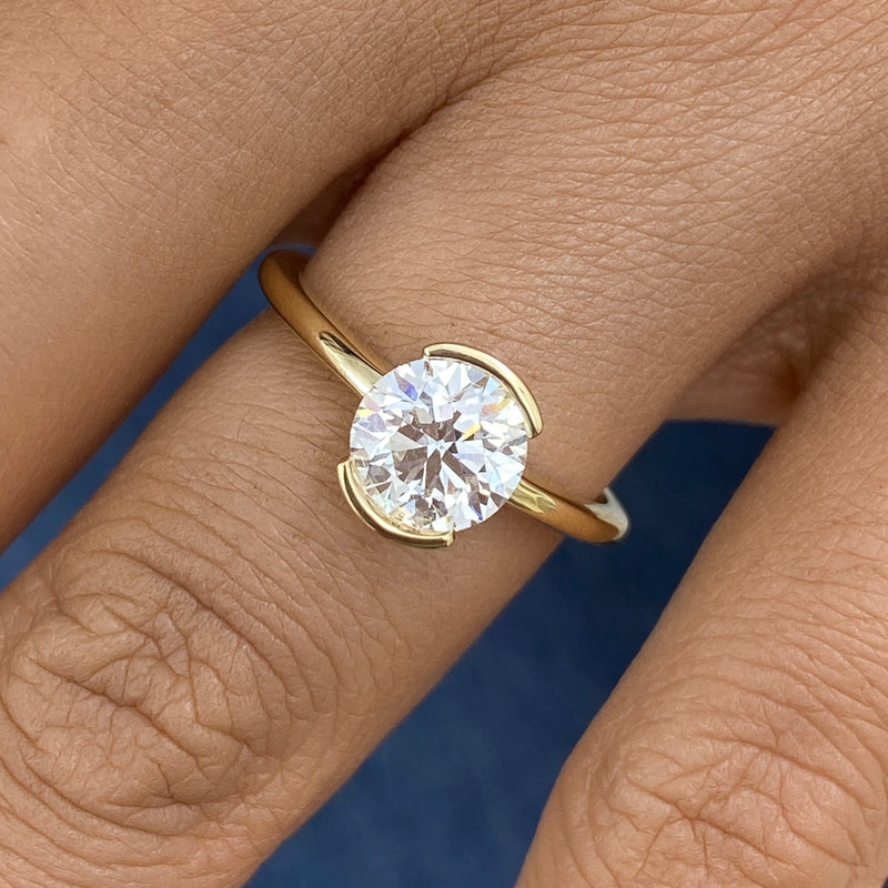 Engagement Ring 1.50 Carat Yellow Gold