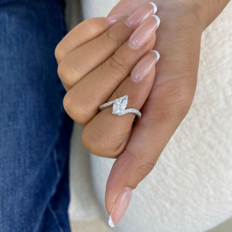 Alurea Diamond Engagement Ring White Gold 18k