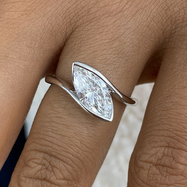 Thalene Diamond Engagement Ring White Gold 18k