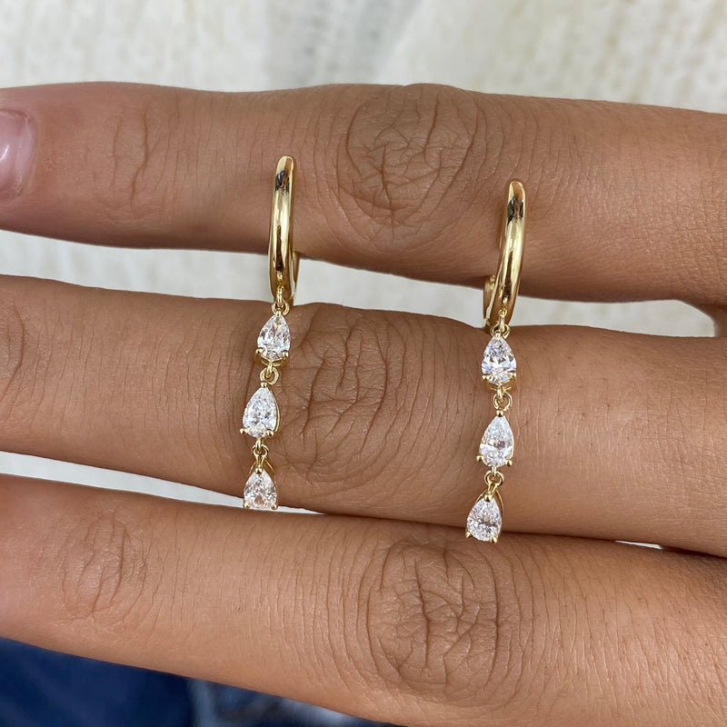 Diamond Dangle Earrings 0.64 ct Yellow Gold