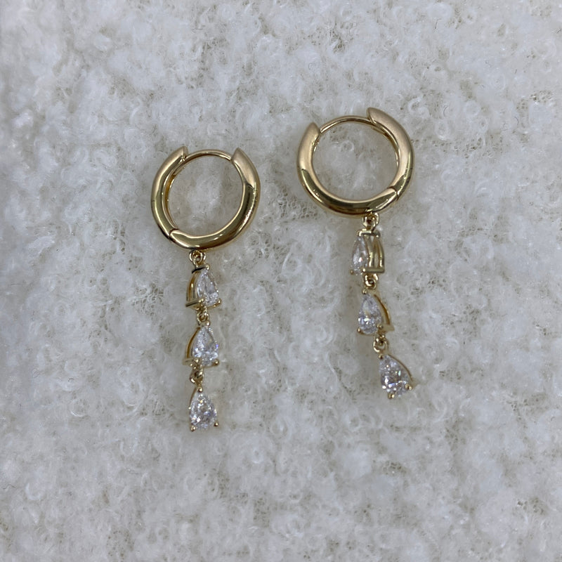 Diamond Dangle Earrings 0.64 ct Yellow Gold