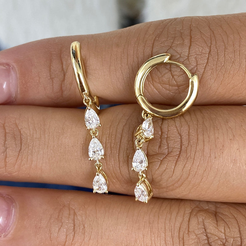 Diamond Dangle Earrings 0.64 ct Yellow Gold