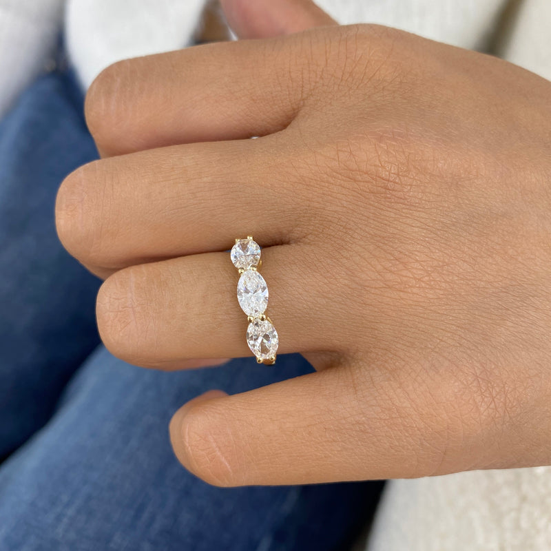 Diamond 3 Stone Ring 1.7 ct Yellow Gold