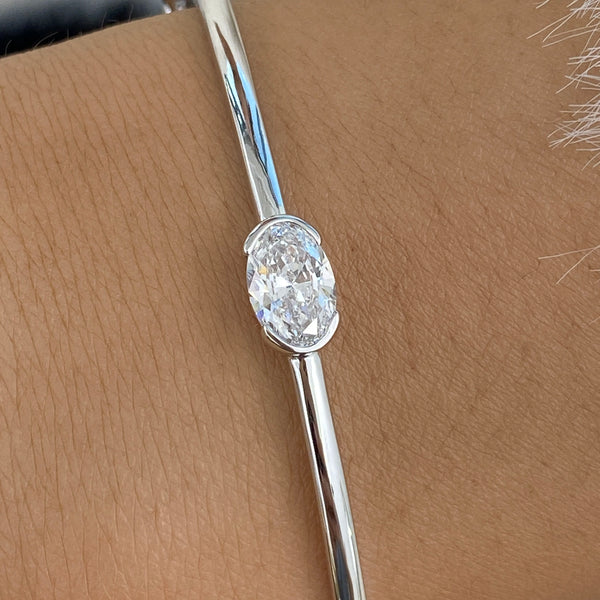 Diamond Bangle Bracelet 0.9 ct White Gold