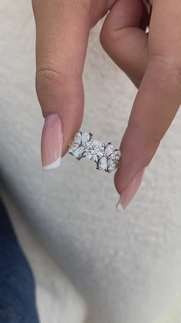 Diamond Cluster Ring 2.55 ct TCW, White Gold