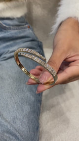 Diamond Bangle Bracelet 4.5 ct Yellow Gold