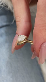 Auvé Diamond Engagement Ring Yellow Gold