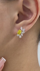 Diamond Stud Earrings 3.2 ct Yellow Gold